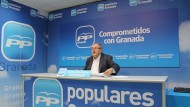 Ayllón denuncia una “escandalosa subida de suelos” en el Ayuntamiento de Armilla