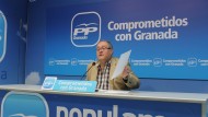 El PP denuncia que el alcalde de Armilla pretende promocionar a 6 miembros de la ejecutiva local del PSOE