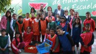 El “Frutibús” recorre la provincia de Granada para fomentar el consumo de frutas y hortalizas entre los escolares