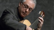 La guitarra más alhambrista de Pepe Romero, en el Patio de los Arrayanes