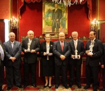 Solemne y concurrido acto de entrega de los premios ‘Nazareno 2011’ de Radio Granada y El Corte Inglés