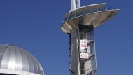 Llamamiento a la huelga general en la torre del Parque de las Ciencias Llamamiento a la huelga general en la torre del Parque de las Ciencias