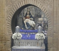Adiós definitivo al último trono de nuestra Semana Santa: El paso de La Alhambra se reinventa con un espectacular diseño Adiós definitivo al último trono de nuestra Semana Santa: El paso de La Alhambra se reinventa con un espectacular diseño