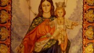 La calle Varela acogerá un retablo cerámico de María Auxiliadora