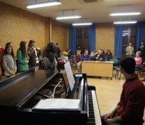 Espectáculo musical con piano a 4 manos y voces blancas en ‘Ser Cofrade’ desde el Conservatorio Espectáculo musical con piano a 4 manos y voces blancas en ‘Ser Cofrade’ desde el Conservatorio