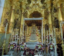 Rocío 2012: Los romeros granadinos visitan a la Virgen, ya en su paso Rocío 2012: Los romeros granadinos visitan a la Virgen, ya en su paso
