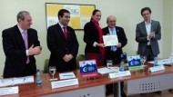 Entregan el reconocimiento oficial de Centro Comercial Abierto de Andalucía al casco histórico de Loja Entregan el reconocimiento oficial de Centro Comercial Abierto de Andalucía al casco histórico de Loja