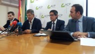 Los constructores de Granada denuncian que la Junta les adeuda 50 millones de euros Los constructores de Granada denuncian que la Junta les adeuda 50 millones de euros