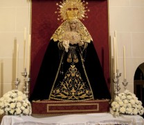 El Rosario, cuya titular viste ya de luto, celebra el lunes su misa de difuntos