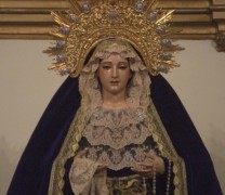 María, de luto para honrar a los difuntos