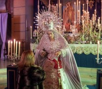 Grandioso altar para honrar a Santa María del Triunfo por la Purísima Grandioso altar para honrar a Santa María del Triunfo por la Purísima