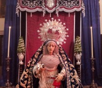 El besamanos a la Virgen de la Concepción, pone el broche de oro a unos días muy cofrades