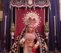 El besamanos a la Virgen de la Concepción, pone el broche de oro a unos días muy cofrades El besamanos a la Virgen de la Concepción, pone el broche de oro a unos días muy cofrades