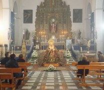 San Cecilio acogió el besamanos a la Virgen de la Misericordia