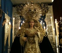 Participativo besamanos a la Virgen de la Caridad Participativo besamanos a la Virgen de la Caridad