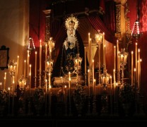 Los Escolapios levanta un imponente altar para el triduo de la Virgen del Mayor Dolor