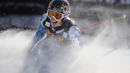 La esquiadora granadina Carolina Ruiz gana el primer descenso de la historia de España