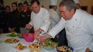 Los jóvenes del instituto La Laguna de Padul aprenden cocina oncosaludable