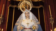 El Triunfo, en besamanos por su XXV aniversario, luce el ajuar prestado con el que fue bendecida El Triunfo, en besamanos por su XXV aniversario, luce el ajuar prestado con el que fue bendecida