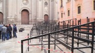 La Semana Santa está cerca, las tribunas toman la plaza de las Pasiegas La Semana Santa está cerca, las tribunas toman la plaza de las Pasiegas