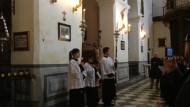 Los jóvenes de las hermandades de San Pedro celebra un vía crucis en el templo Los jóvenes de las hermandades de San Pedro celebra un vía crucis en el templo