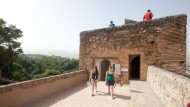 La Directora de la Alhambra avisa de los “efectos nocivos” del turismo de masas