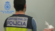 Detienen a un hombre que conducía un ciclomotor por dirección prohibida portando una bolsa con cocaína Detienen a un hombre que conducía un ciclomotor por dirección prohibida portando una bolsa con cocaína