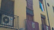 Granada se engalana para el paso de María Auxiliadora Granada se engalana para el paso de María Auxiliadora