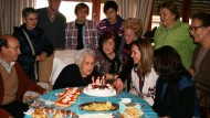 Cien hermosos y bastetanos años Cien hermosos y bastetanos años