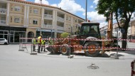 Tres rotondas de Baza se transforman para aumentar la seguridad vial y la visibilidad Tres rotondas de Baza se transforman para aumentar la seguridad vial y la visibilidad