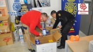 Una policía servicial… y muy solidaria Una policía servicial… y muy solidaria