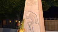 Zujaira homenajea a sus once vecinos víctimas del genocidio nazi