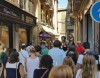 AUDIO: Granada recibe un aluviÃ³n de turistas y roza el lleno en la capital