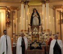 GALERÍA: Triduo y Vía Crucis en el Santo Sepulcro